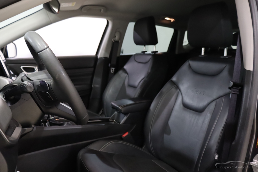 jeep compass 1.3 t270 turbo flex longitude at6 4p automatico 20236 jeep compass 1.3 t270 turbo flex longitude at6 4p automatico 20236