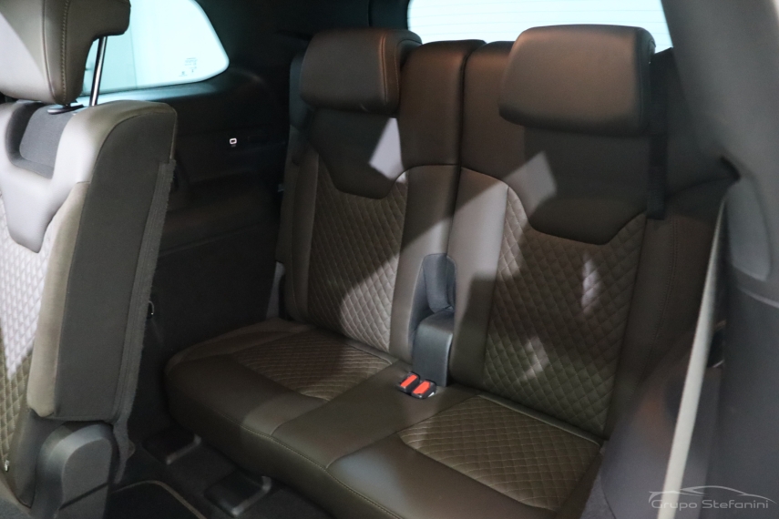 jeep commander 1.3 t270 turbo flex overland at6 4p automatico 20228 jeep commander 1.3 t270 turbo flex overland at6 4p automatico 20228