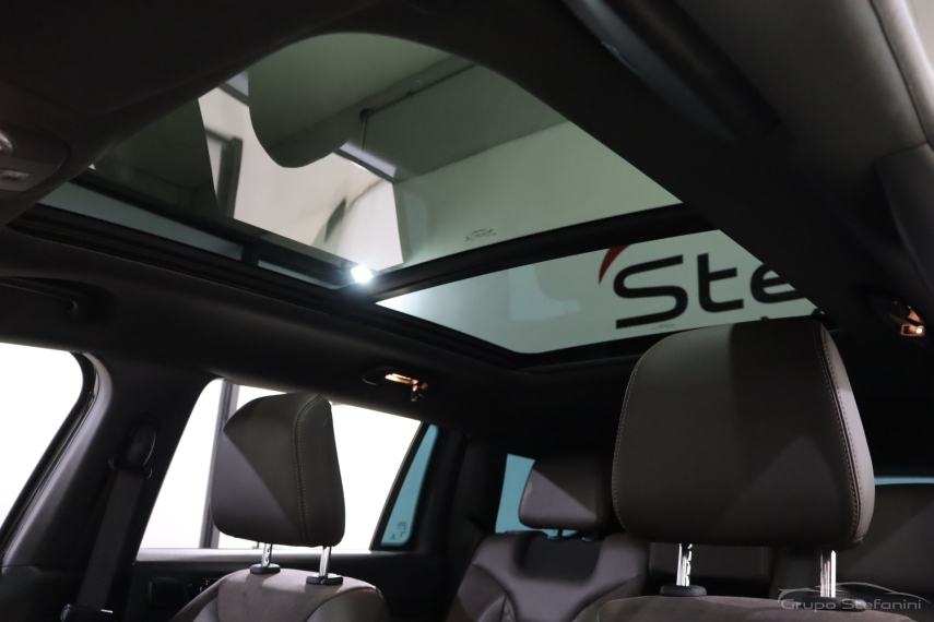 jeep commander 1.3 t270 turbo flex overland at6 4p automatico 202210 jeep commander 1.3 t270 turbo flex overland at6 4p automatico 202210