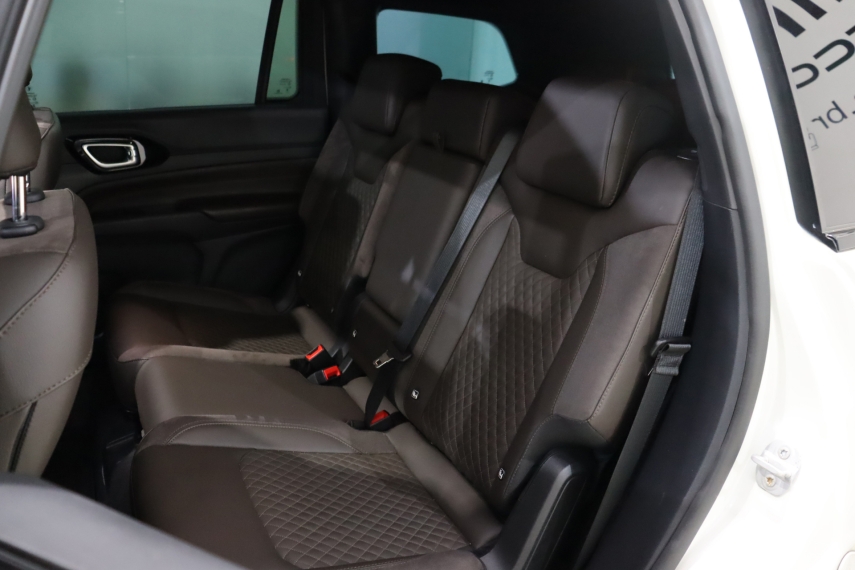 jeep commander 2.0 td380 turbo diesel overland at9 4p automatico 20237 jeep commander 2.0 td380 turbo diesel overland at9 4p automatico 20237