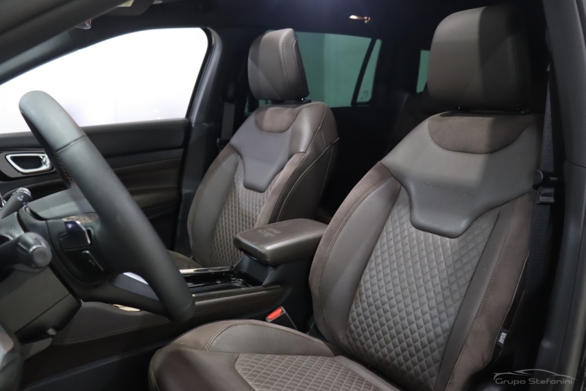 jeep commander 2.0 td380 turbo diesel overland at9 4p automatico 20256