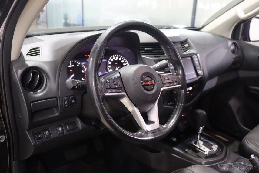 nissan frontier 2.3 16v turbo diesel pro4x cd 4x4 automatico 4p 20233