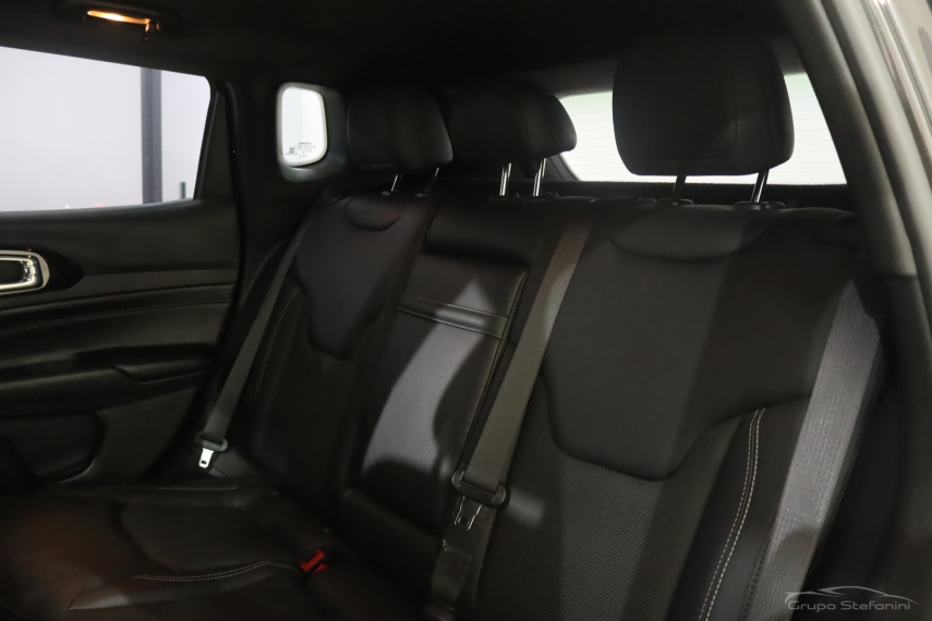 jeep compass 1.3 t270 turbo flex longitude at6 4p automatico 20227