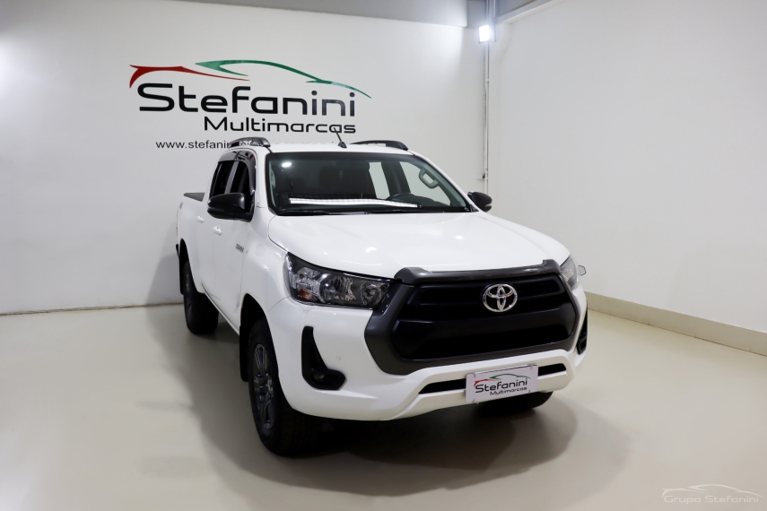 toyota hilux 2.8 d-4d turbo diesel cd sr 4x4 automatico 4p 20242