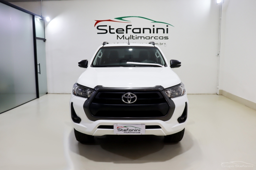 toyota hilux 2.8 d-4d turbo diesel cd sr 4x4 automatico 4p 20241