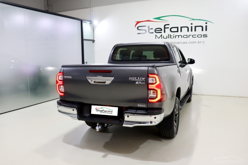 toyota hilux 2.8 d-4d turbo diesel cd srx 4x4 automatico 4p 202210