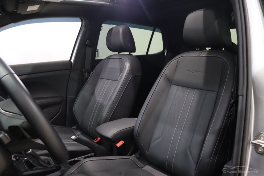 volkswagen t-cross 1.4 250 tsi total flex highline automatico 4p 20256