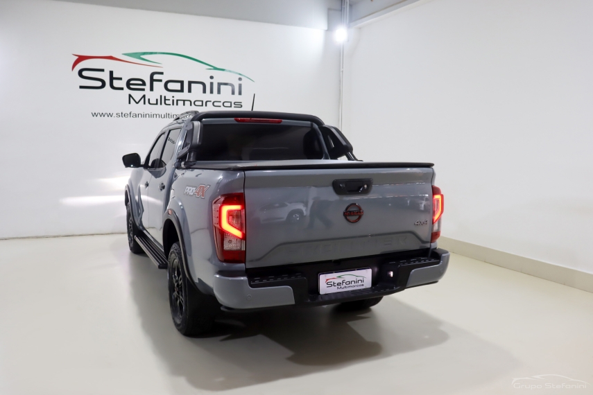 nissan frontier 2.3 16v turbo diesel pro4x cd 4x4 automatico 4p 202413