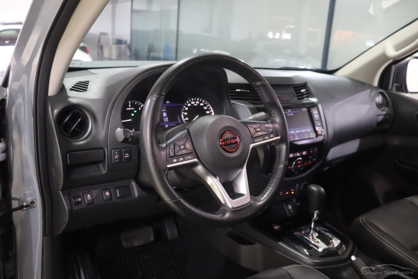 nissan frontier 2.3 16v turbo diesel pro4x cd 4x4 automatico 4p 20243