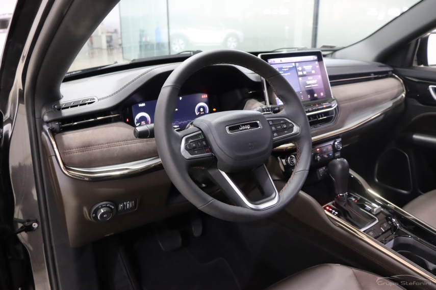 jeep commander 2.0 hurricane 4 turbo gasolina overland at9 4p automatico 20253