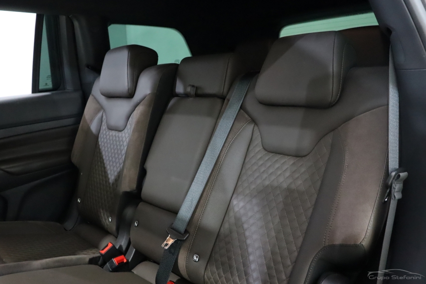 jeep commander 2.0 hurricane 4 turbo gasolina overland at9 4p automatico 20257