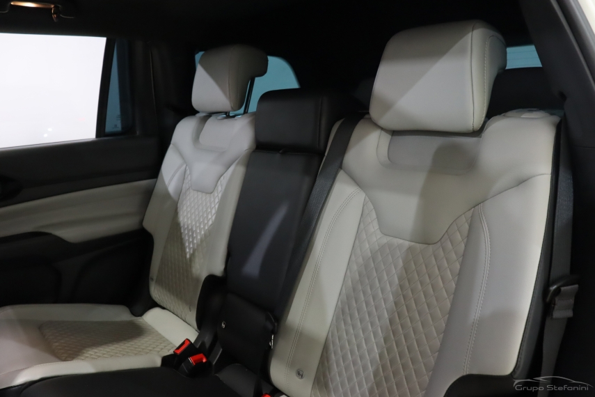 jeep commander 2.0 td380 turbo diesel overland at9 4p automatico 20238