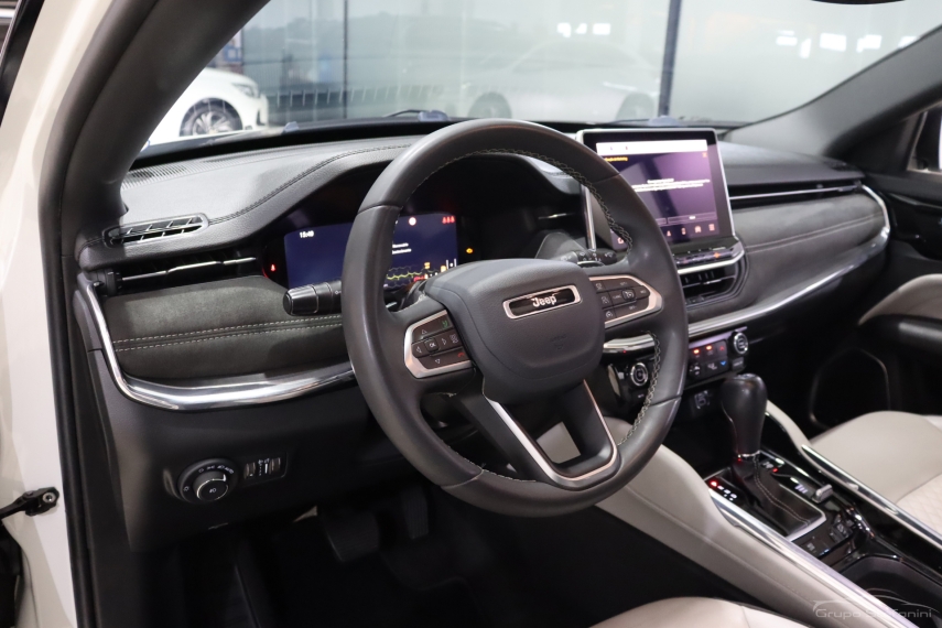 jeep commander 2.0 td380 turbo diesel overland at9 4p automatico 20233