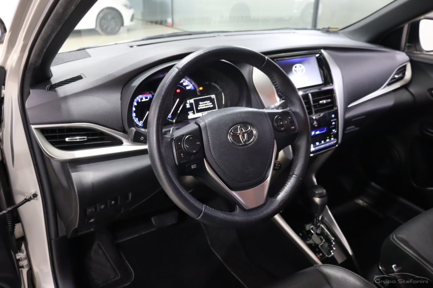 toyota yaris 1.5 16v flex xs multidrive 4p automatico 20193