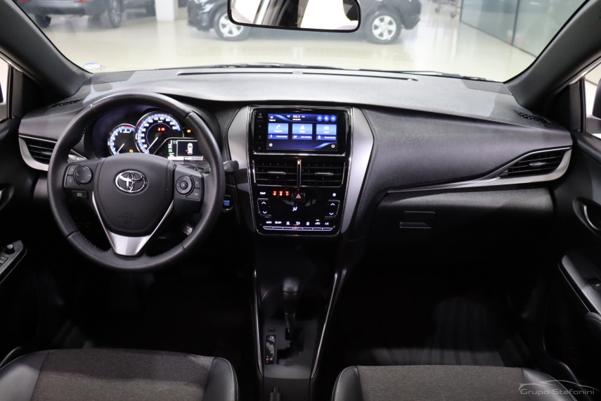 toyota yaris 1.5 16v flex xs multidrive 4p automatico 20245