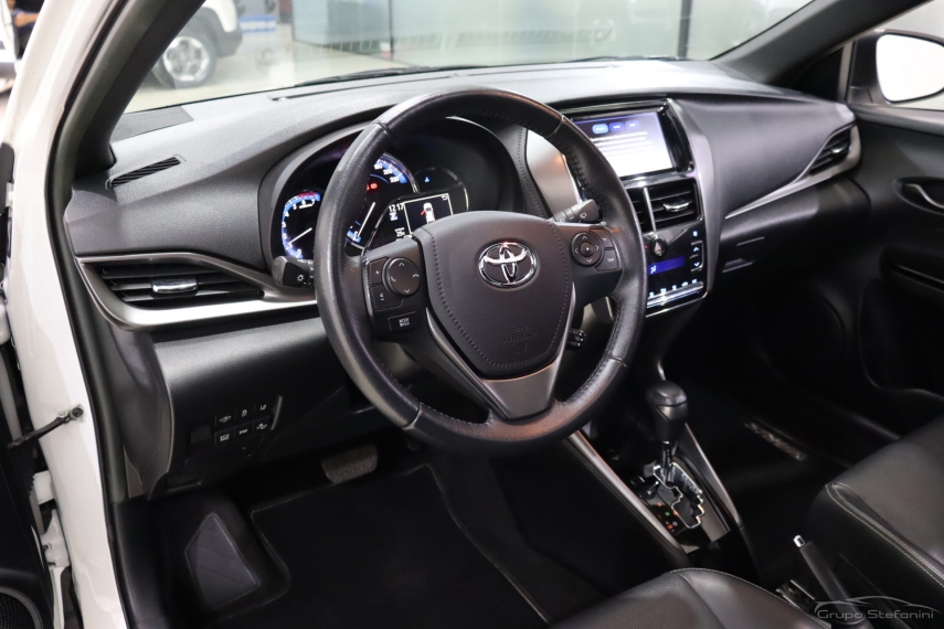 toyota yaris 1.5 16v flex xls connect multidrive 4p automatico 20233