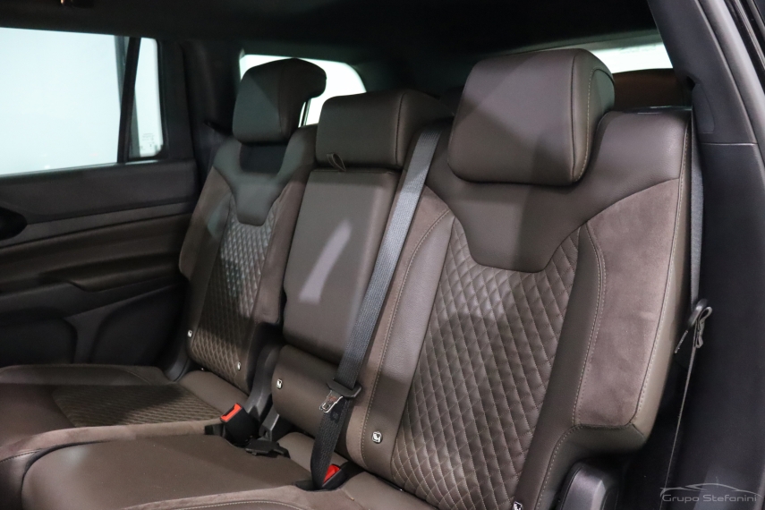 jeep commander 2.0 td380 turbo diesel overland at9 4p automatico 20237