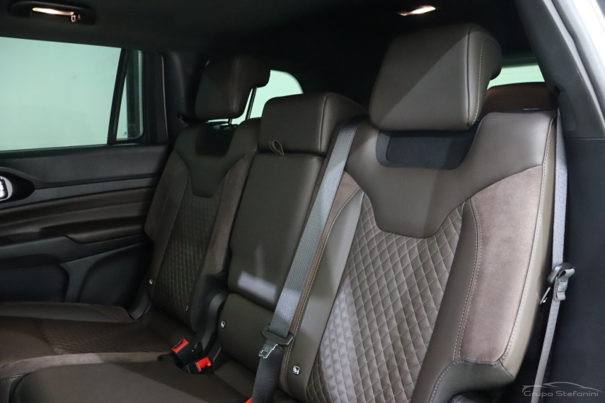 jeep commander 2.0 td380 turbo diesel overland at9 4p automatico 20237