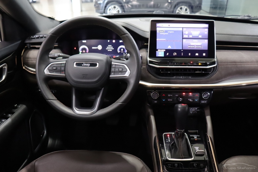 jeep commander 2.0 td380 turbo diesel overland at9 flex 4p automatico 20224