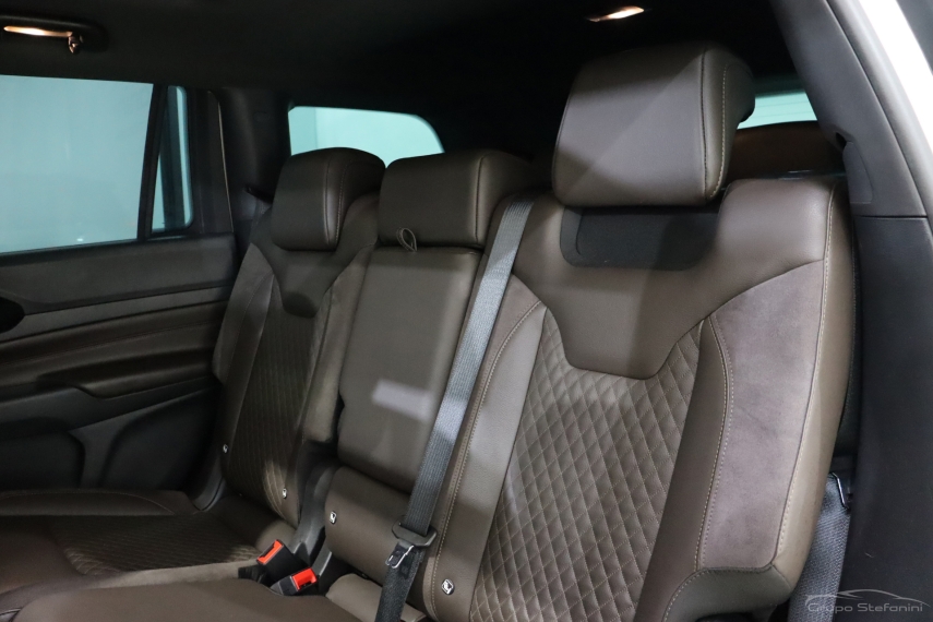 jeep commander 2.0 td380 turbo diesel overland at9 flex 4p automatico 20227