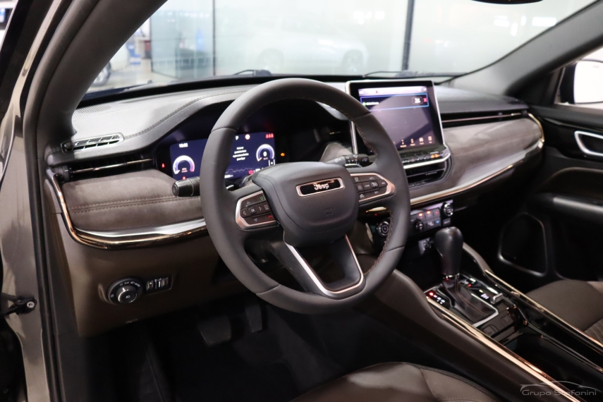 jeep commander 2.0 td380 turbo diesel overland at9 4p automatico 20233