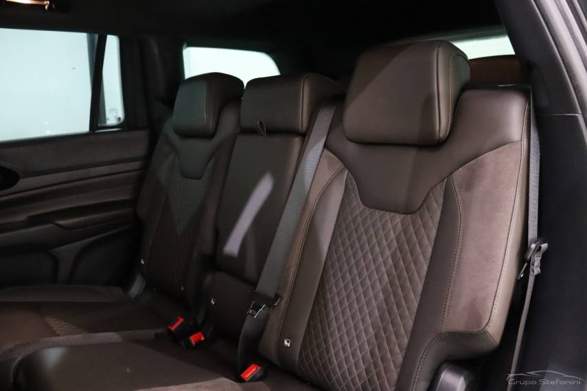 jeep commander 2.0 td380 turbo diesel overland at9 4p automatico 20237