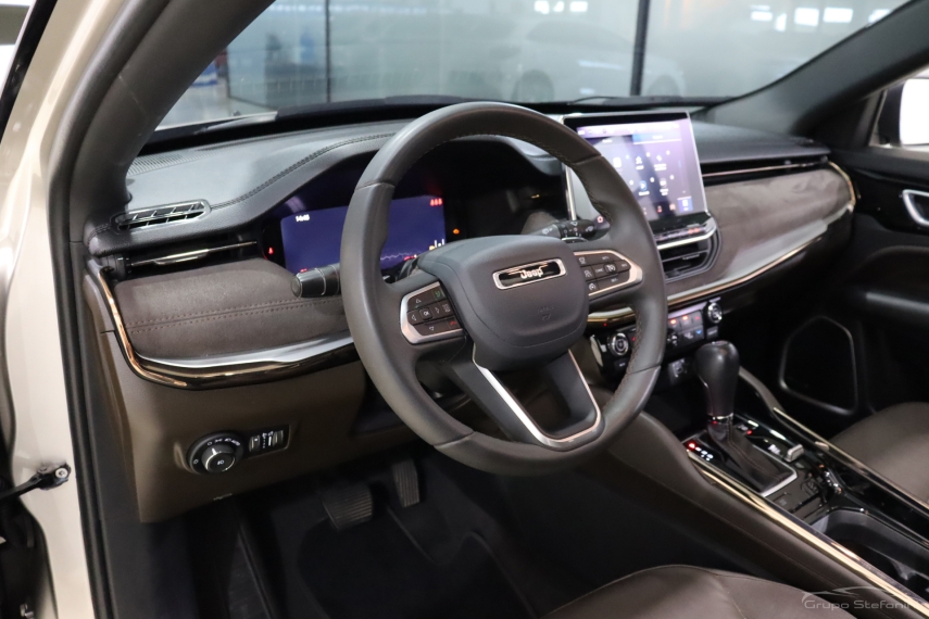 jeep commander 2.0 td380 turbo diesel overland at9 4p automatico 20223