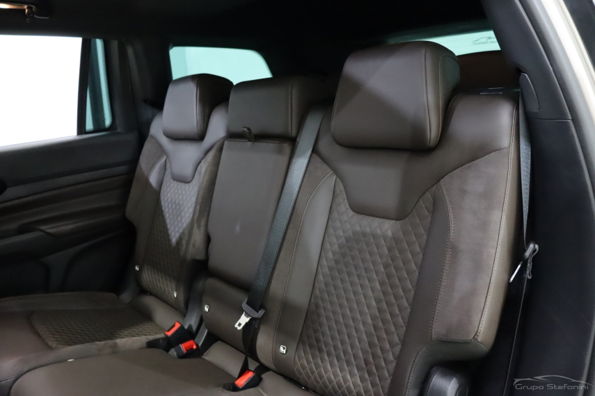 jeep commander 2.0 td380 turbo diesel overland at9 4p automatico 20227