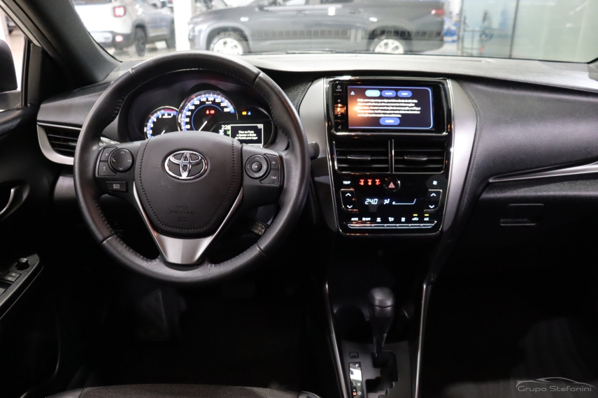 toyota yaris 1.5 16v flex xs connect multidrive 4p automatico 20234