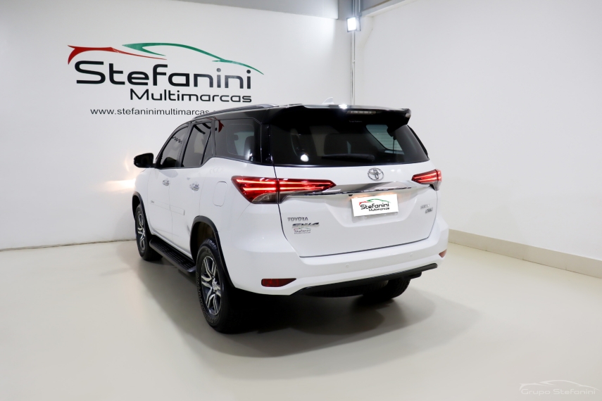 toyota hilux sw4 2.7 srv 7 lugares 4x2 16v flex 4p automatico 201913