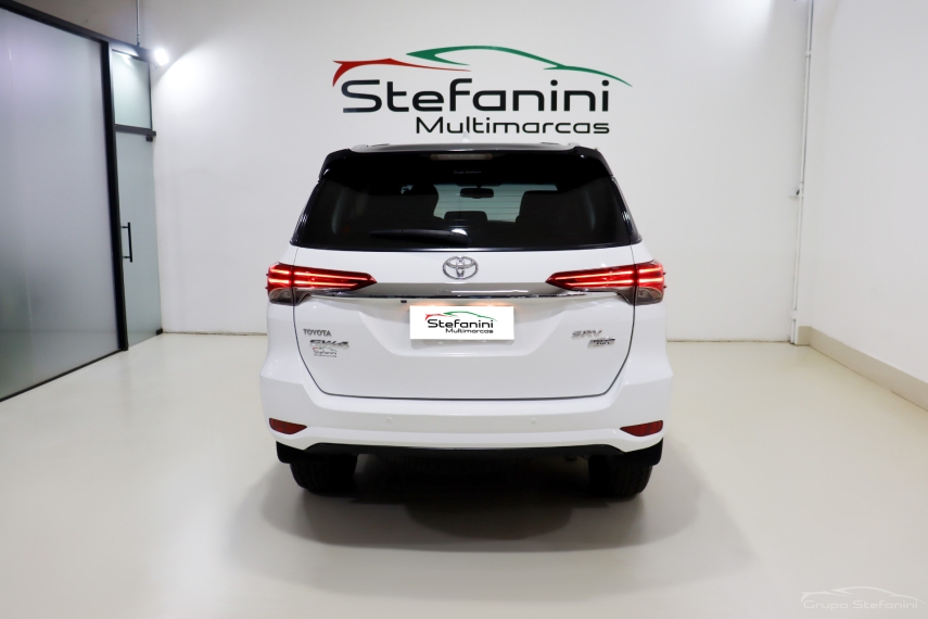 toyota hilux sw4 2.7 srv 7 lugares 4x2 16v flex 4p automatico 201912