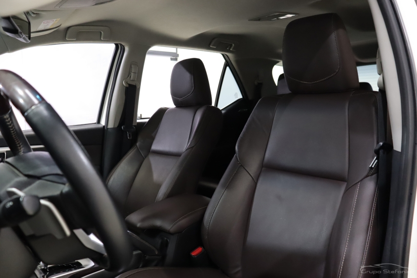 toyota hilux sw4 2.7 srv 7 lugares 4x2 16v flex 4p automatico 20196