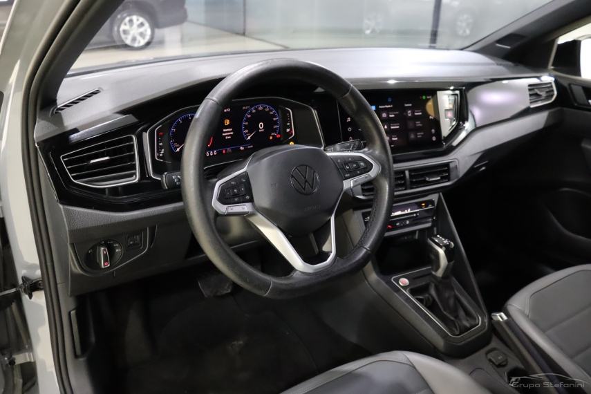 volkswagen nivus 1.0 200 tsi total flex highline automatico 4p 20233
