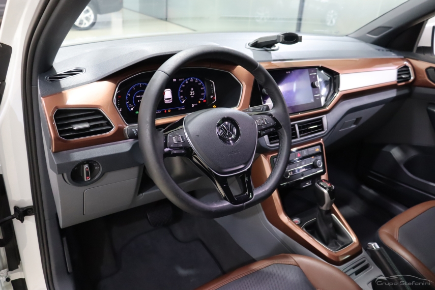 volkswagen t-cross 1.0 200 tsi total flex comfortline automatico 4p 20203