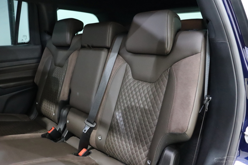 jeep commander 2.0 td380 turbo diesel overland at9 4p automatico 20237