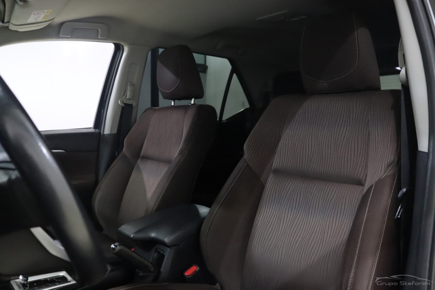 toyota hilux sw4 2.7 sr 4x2 16v flex 4p automatico 20176