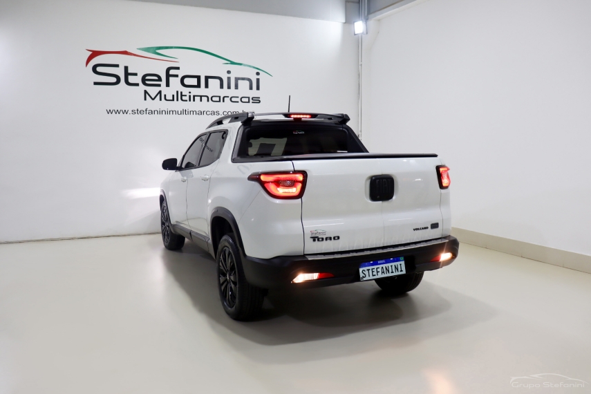 fiat toro 1.3 turbo 270 flex volcano at6 4p automatico 202512