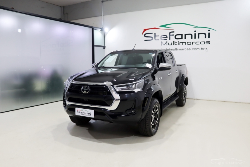 toyota hilux 2.8 d-4d turbo diesel cd srx 4x4 automatico 4p 2025