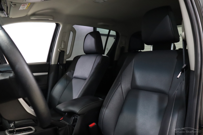 toyota hilux 2.8 d-4d turbo diesel cd srx 4x4 automatico 4p 20256