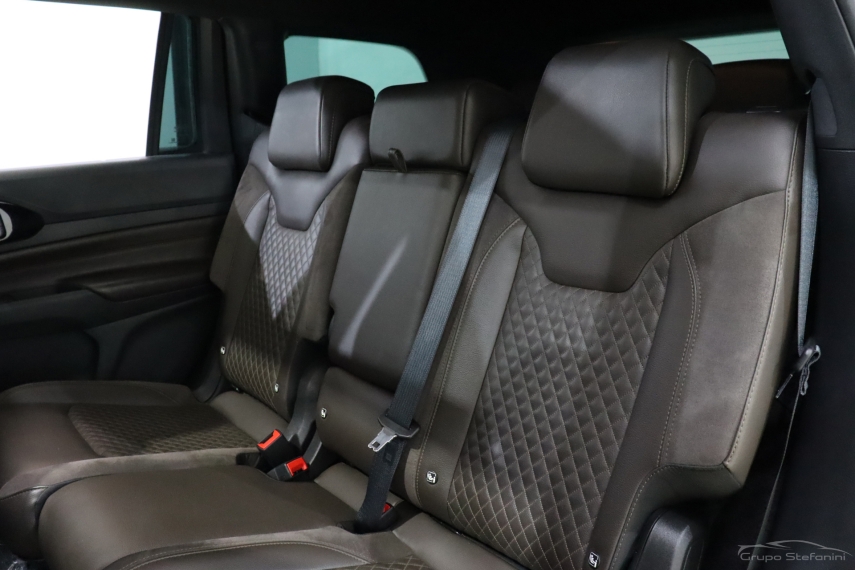 jeep commander 2.0 td380 turbo diesel overland at9 4p automatico 20227
