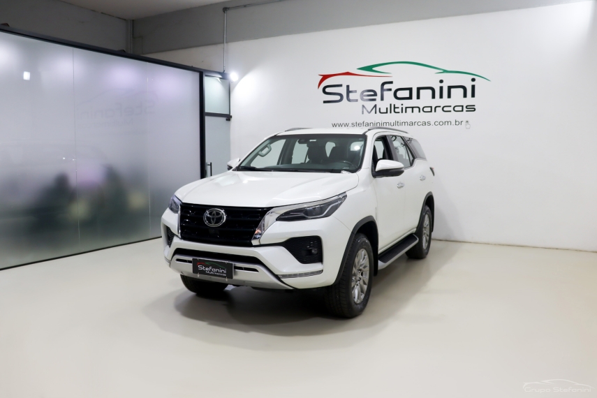 toyota hilux sw4 2.8 d-4d turbo diesel srx 7l 4x4 automatico 4p 2022