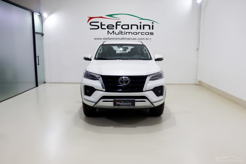 toyota hilux sw4 2.8 d-4d turbo diesel srx 7l 4x4 automatico 4p 20221