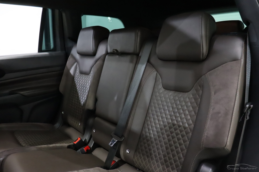 jeep commander 2.0 td380 turbo diesel overland at9 4p automatico 20227