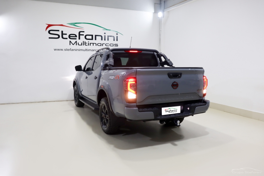 nissan frontier 2.3 16v turbo diesel pro4x cd 4x4 automatico 4p 202413