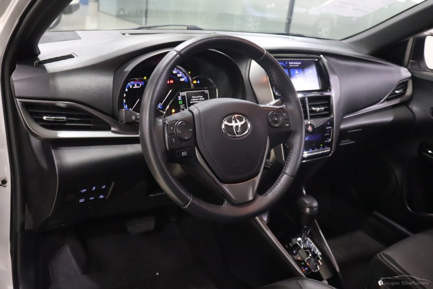 toyota yaris 1.5 16v flex xls connect multidrive 4p automatico 20233