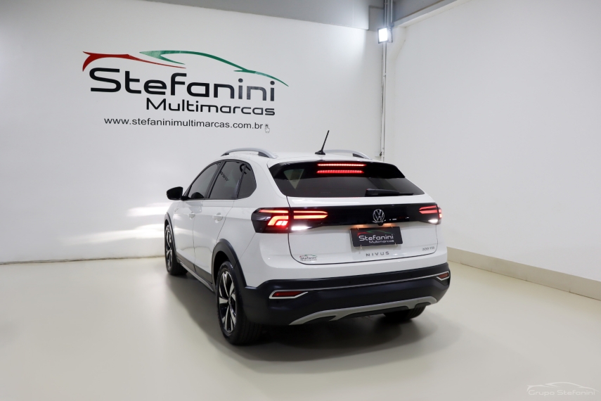 volkswagen nivus 1.0 200 tsi total flex highline automatico 4p 202312