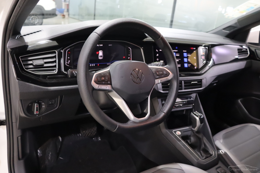 volkswagen nivus 1.0 200 tsi total flex highline automatico 4p 20233