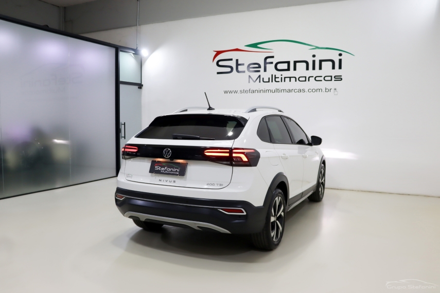 volkswagen nivus 1.0 200 tsi total flex highline automatico 4p 202310