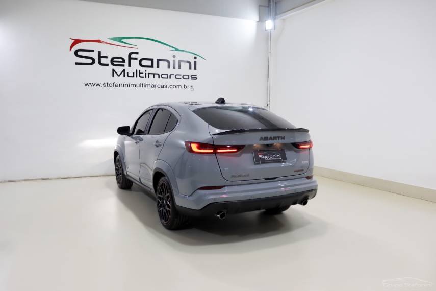 fiat fastback 1.3 turbo 270 flex abarth at6 4p automatico 202512