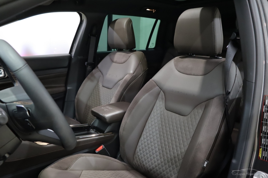 jeep commander 2.0 hurricane 4 turbo gasolina overland at9 4p automatico 20256